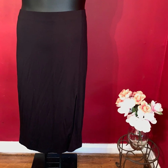 Dorothy Perkins Dresses & Skirts - Dorothy Perkins Pencil Skirt with split in Size 18